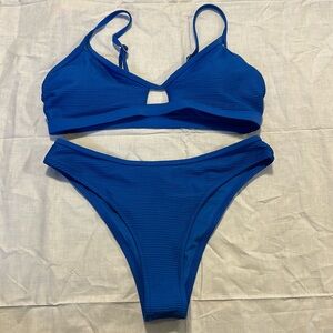 Cupshe bikini, size small, color blue